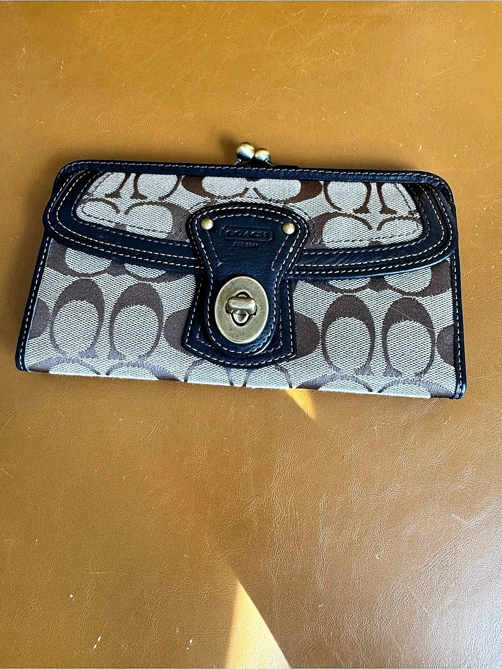 Coach Gigi kisslock wallet